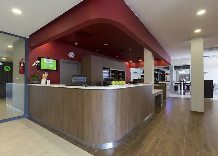 ホテル Ibis Styles 3*